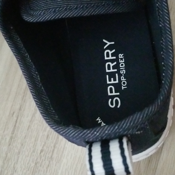 Sperry slip canvas sneakers - Picture 2 of 9